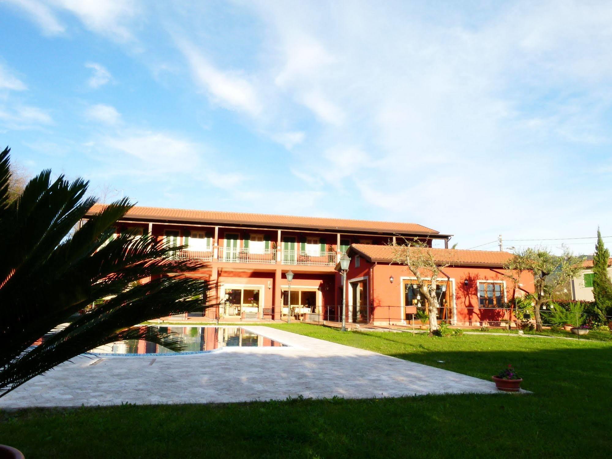 Albergo la Luna Sarzana Exterior foto